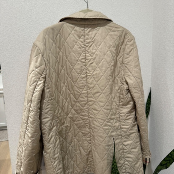 Burberry Beige Quilted Utility Jacket with Signature Check Trim - Picture 5 of 8